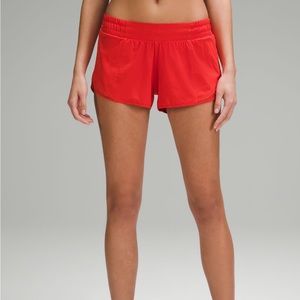 Lululemon Hotty Hot 2.5in Shorts Size 6